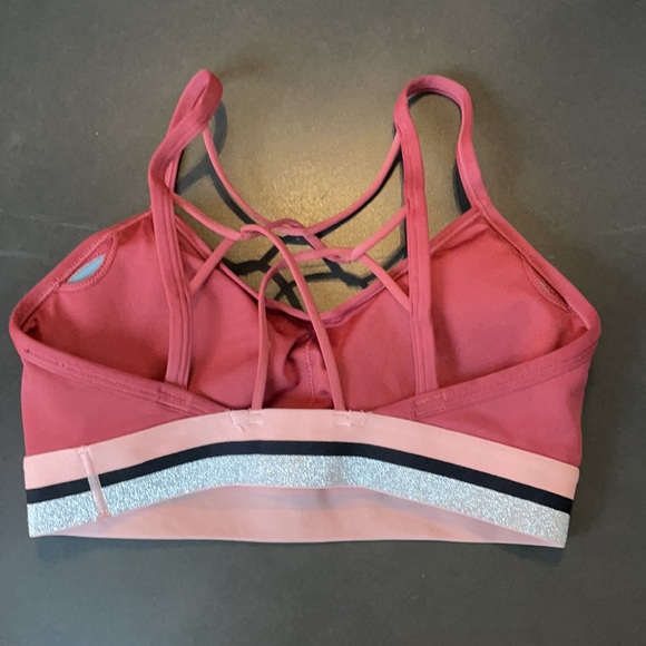 Nike sports bra size small - Picture 2 of 3
